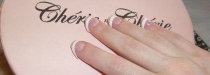 А не сделать ли мне французский маникюр?