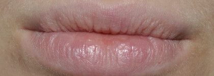 Помадно-блесковая часть косметички