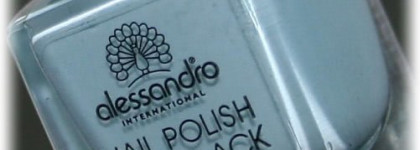 Голубые. Alessandro # 956 Pale Blue Lagoon (Бледно-голубая лагуна), Essence   #53 you belong to me (Ты принадлежишь мне) и Lady Rose # 529