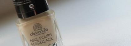 Лак цвета Creme Brulee. Аlessandro  №929 Golden Hush