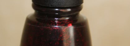 Легендарный лак China Glaze Lubu Heels (Каблуки Лабутена) и попытка воссоздания оного от Essence - Ballerina Backstage: nail polish № 05 grand-plié in black