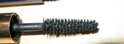 Маленькая, да удаленькая тушь - Estee Lauder Sumptuous Bold Volume Lifting Mascara, 01 Black