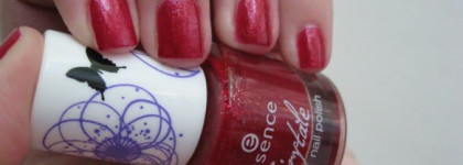 Рубиновый Essence Fairytale 03 once upon a time + Essence Matt top coat