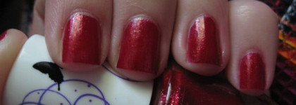 Рубиновый Essence Fairytale 03 once upon a time + Essence Matt top coat