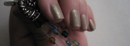 Essence color&go # 50 irreplaceable - незаменимый