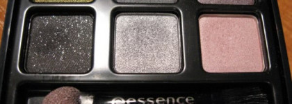 Essence Vampire's Love LE Eyeshadow Palette 01 Love At First Bite