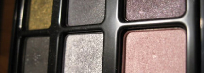 Essence Vampire's Love LE Eyeshadow Palette 01 Love At First Bite