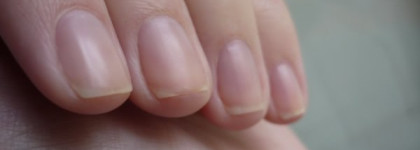 Essence: Studio Nails - 24/7 nail base - замечательная база под лак