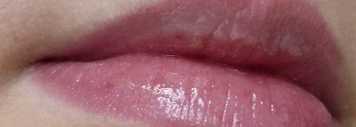 Мастерская Олеси Мустаевой: бальзам для губ Заботливый и плитка для тела Откровение