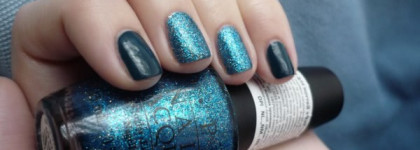 Opi: Ski Teal We Drop & Absolutely Alice