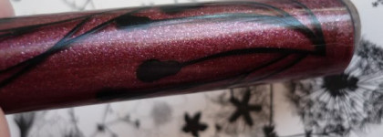 На тёмной стороне. Rouge Bunny Rouge: lip gloss Gleaming Temptations, # 037 babe on top