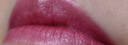 Малиновые помады Lambre и Yllozure