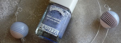Нежные цветки барвинка... INM Out The Door nail lacquer #226 Partido; Sagitta Dalmation Collection nail laquer #10