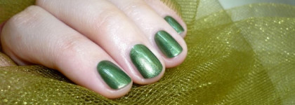 Металлик цвета листвы. INM Out The Door nail lacquer, #227 Go-Go