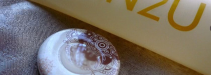 Ароматная ванная комната. Парфюмированные гели для душа Calvin Klein CK IN2U Her, Calvin Klein Beauty