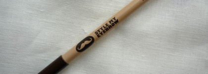 Брови — наше всё! The Face Shop Lovely me:ex Color My Eyebrow — карандаш и тушь для бровей в оттенке 01 gray brown