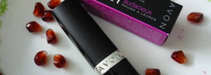 Максимум Цвета. Avon Ultra Color Bold lipstick # Rapid Rose