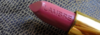 Классическая помада в тёплом лепестково-розовом оттенке. Lambre Exclusive Colour Lipstick # 18