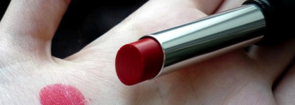 Невесомость. Красный тюльпан. Avon ultra colour indulgence lipstick SPF 15, Red Tulip