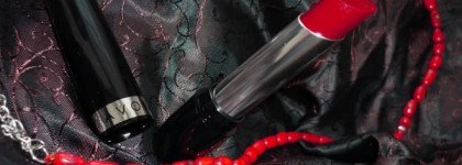 Невесомость. Красный тюльпан. Avon ultra colour indulgence lipstick SPF 15, Red Tulip