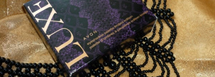 Avon Luxe Rose Gold Collection eye shadow palette limited edition, # Stone Chic