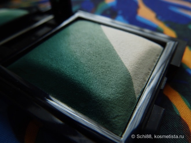 Nouba Tre eyeshadow trio # 1 Vanity, # 2 Desire