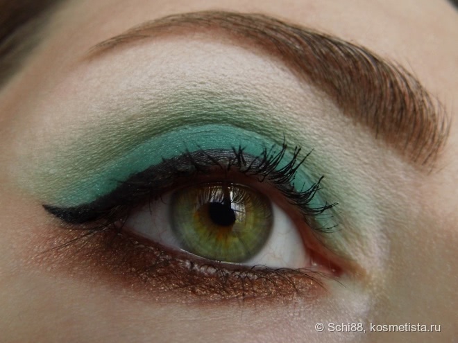 Nouba Tre eyeshadow trio # 1 Vanity, # 2 Desire
