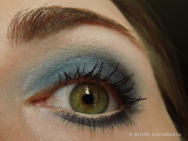 Nouba Tre eyeshadow trio # 1 Vanity, # 2 Desire