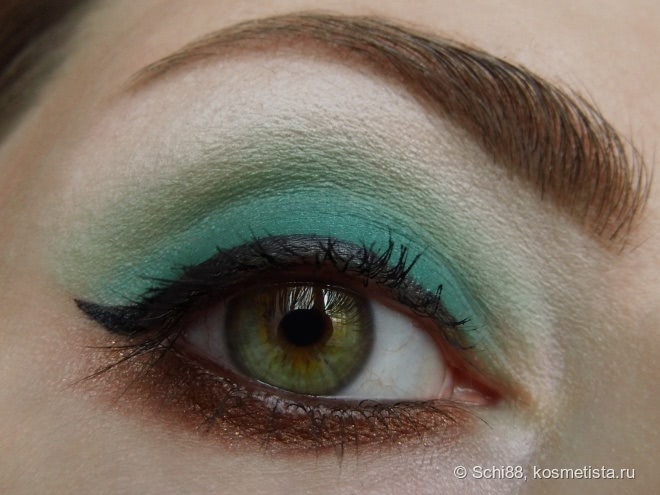Nouba Tre eyeshadow trio # 1 Vanity, # 2 Desire