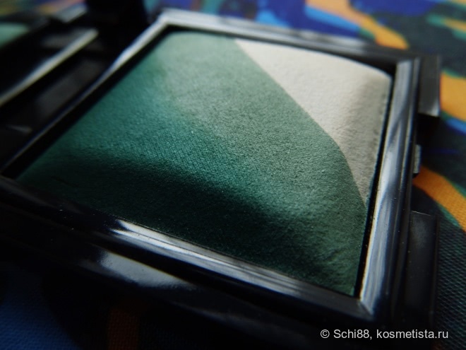 Nouba Tre eyeshadow trio # 1 Vanity, # 2 Desire
