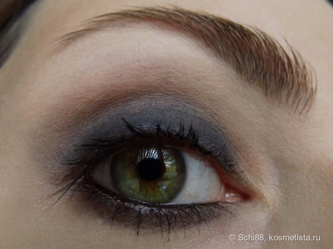 Nouba Tre eyeshadow trio # 1 Vanity, # 2 Desire