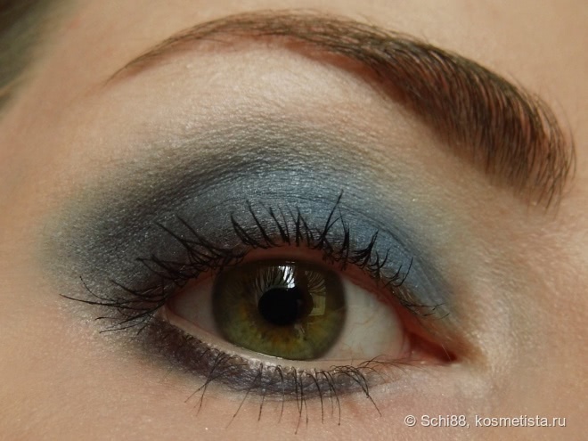 Nouba Tre eyeshadow trio # 1 Vanity, # 2 Desire