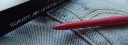 M·A·C Technakohl Liner # Funfare