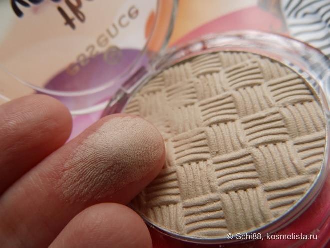 Молочная карамель essence the velvets eyeshadow # 03 smooth caramel