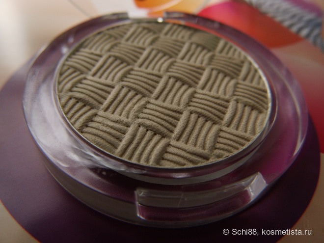 Молочная карамель essence the velvets eyeshadow # 03 smooth caramel