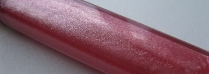 Частичка лета 2011 года. Блеск для губ Chanel Levres Scintillantes, оттенок 267 Pink Peony