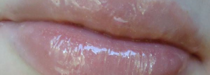 Блеск для губ Vinyl Gloss №130 от Rimmel