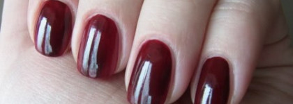 Любимый цвет с лаком для ногтей Pupa Lasting Color #608