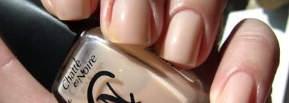 Молочный лак для ногтей Chatte Noir #301