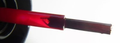 Глянцевая вишня: лак для ногтей Сatrice #070 Caught On The Red Carpet