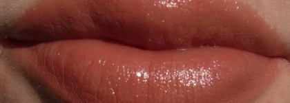 Увлажняющая помада-бальзам для губ - Clinique Chubby Stick Moisturizing Lip Colour Balm #08 Graped-Up