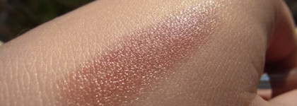 Увлажняющая помада-бальзам для губ - Clinique Chubby Stick Moisturizing Lip Colour Balm #08 Graped-Up