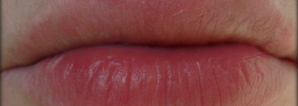 Помада для губ L'oreal Rouge Caresse #101 Tempting Lilac