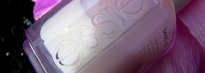 Essie Beam Up Instant Nail Whitener - идеальный маникюр на бегу возможен