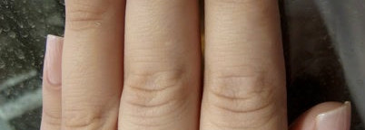 Лилейный маникюр с OPI Nail Lacquer NL H33 Otherwise Engaged