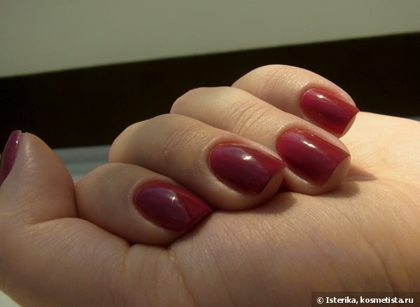 Chanel Le Vernis Nail Colour 533 April