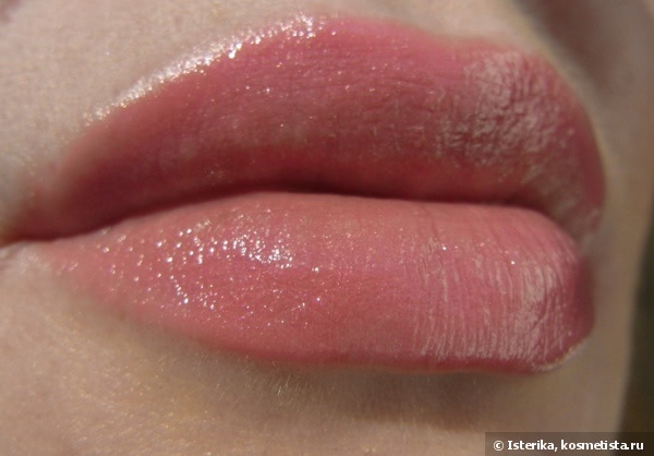 Очень весенняя помада Clarins Joli Rouge Long-Wearing Moisturizing Lipstick #722 Lilac Pink