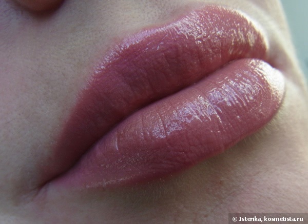 Очень весенняя помада Clarins Joli Rouge Long-Wearing Moisturizing Lipstick #722 Lilac Pink