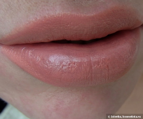 Помада на выброс: Givenchy Le Rouge Lipstick #102 Beige Plume