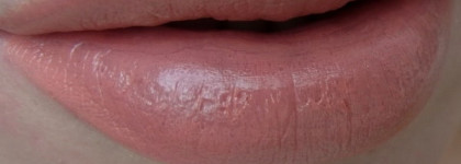 Помада на выброс: Givenchy Le Rouge Lipstick #102 Beige Plume